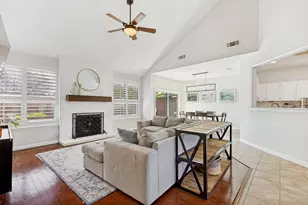 2028 Robin Hill Ln, Carrollton, TX 75007 - Photo 4