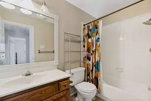 2028 Robin Hill Ln, Carrollton, TX 75007 - Photo 20