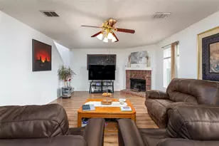 4333 Meadowknoll Dr, Fort Worth, TX 76123 - Photo 12