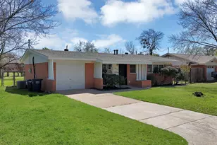 1617 Grantland Cir, Fort Worth, TX 76112 - Photo 30