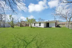 1617 Grantland Cir, Fort Worth, TX 76112 - Photo 26