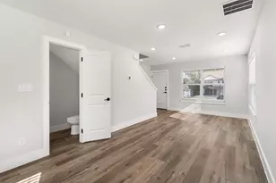 226 W Bond St, Denison, TX 75020 - Photo 8