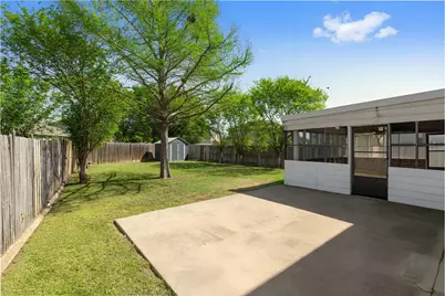 7515 Cresswell Drive, Arlington, TX 76001 - Photo 30