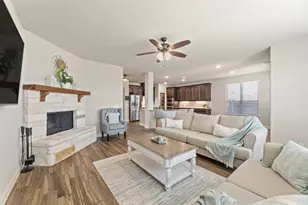 4206 Dandelion Ln, Midlothian, TX 76065 - Photo 4