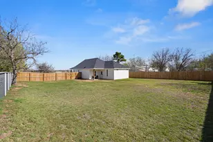 200 Walnut St, Chico, TX 76431 - Photo 32