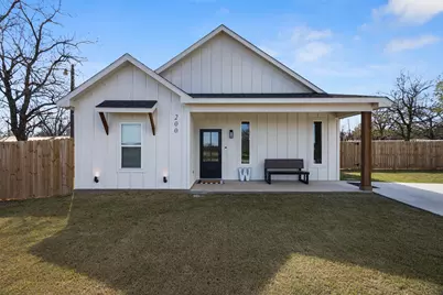 200 Walnut Street, Chico, TX 76431 - Photo 1