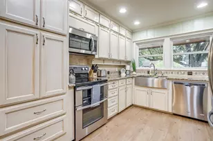 1505 N Riverside Dr, Fort Worth, TX 76111 - Photo 14