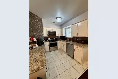 206 Matt Place, Grand Prairie, TX 75051 - Photo 4