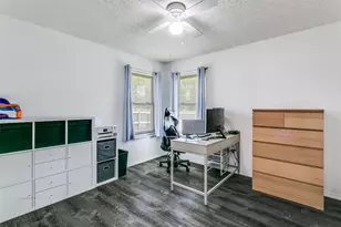 1409 Briarcrest Dr, Grapevine, TX 76051 - Photo 10