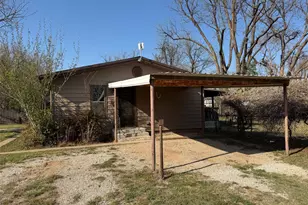 400 N Tackitt St, Seymour, TX 76380 - Photo 2