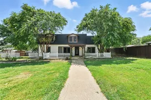 1323 Dublin St, Grapevine, TX 76051 - Photo 2