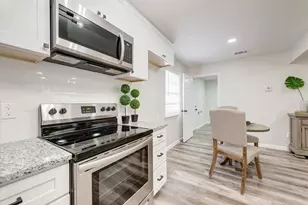 811 Denton Dr, Euless, TX 76039 - Photo 16