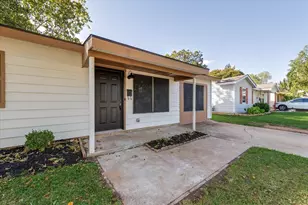 811 Denton Dr, Euless, TX 76039 - Photo 2