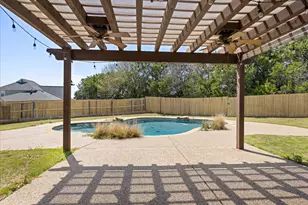 119 Camelot St, Glen Rose, TX 76043 - Photo 30