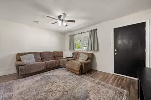 4036 Wiman Dr, Fort Worth, TX 76119 - Photo 4