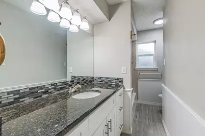 311 Hedgerow Lane, Lewisville, TX 75057 - Photo 12