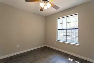 840 Red Oak Ct, Azle, TX 76020 - Photo 12