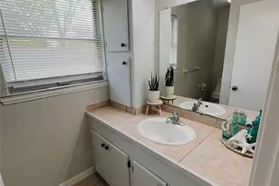 403 S Vick St, Decatur, TX 76234 - Photo 10