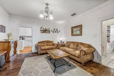 863 N Clinton, Stephenville, TX 76401 - Photo 14