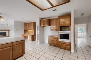 2508 Colt Ln, Crowley, TX 76036 - Photo 10