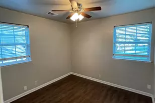 712 SW Sunnybrook Dr, Burleson, TX 76028 - Photo 12