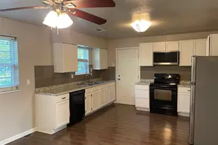 712 SW Sunnybrook Dr, Burleson, TX 76028 - Photo 18