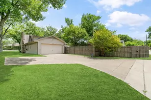 833 Ray Andra Dr, DeSoto, TX 75115 - Photo 4