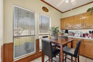 2212 Oak Bluff Dr, Flower Mound, TX 75028 - Photo 10