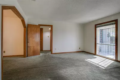 614 Marshalldell Avenue, Dallas, TX 75211 - Photo 4