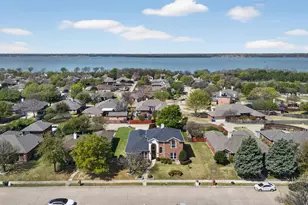 2795 Beacon Hill Dr, Rockwall, TX 75087 - Photo 2