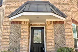 210 Belleville Dr, Lewisville, TX 75057 - Photo 2