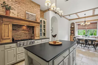 1833 Southpark Drive, Arlington, TX 76013 - Photo 14