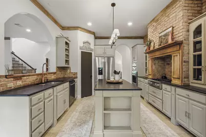 1833 Southpark Drive, Arlington, TX 76013 - Photo 12