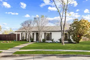 2137 Rose Hill Rd, Carrollton, TX 75007 - Photo 4