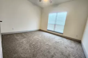 490 Oak Crk Dr, Lavon, TX 75166 - Photo 4