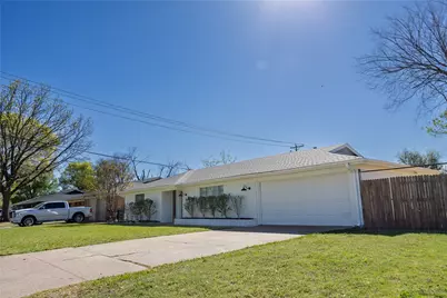 7808 Chantilly Lane, Fort Worth, TX 76134 - Photo 4