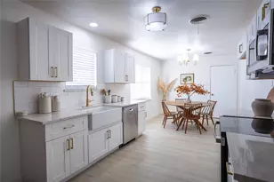 7808 Chantilly Ln, Fort Worth, TX 76134 - Photo 14