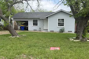 713 Jefferson St, Hillsboro, TX 76645 - Photo 1