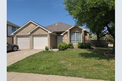 5600 Creekhollow Drive, Arlington, TX 76018 - Photo 1