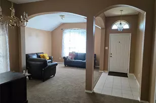 5600 Creekhollow Dr, Arlington, TX 76018 - Photo 8