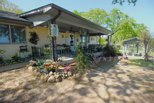 205 Mason Dr, Seven Points, TX 75143 - Photo 4