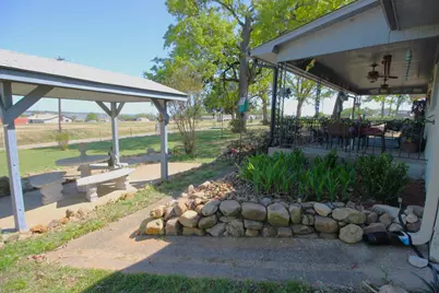 205 Mason Drive, Seven Points, TX 75143 - Photo 6