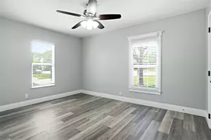 705 Vine St, Euless, TX 76040 - Photo 8