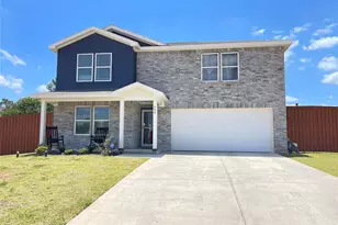 408 Parker Oaks Dr, Chandler, TX 75758 - Photo 1