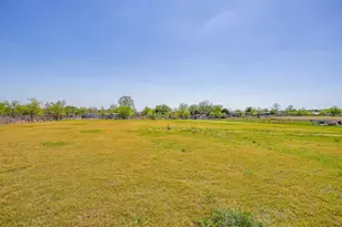 8800 Kelly Ln, Alvarado, TX 76009 - Photo 36