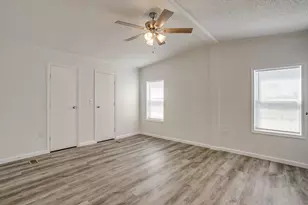 8800 Kelly Ln, Alvarado, TX 76009 - Photo 18
