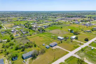 8800 Kelly Ln, Alvarado, TX 76009 - Photo 38