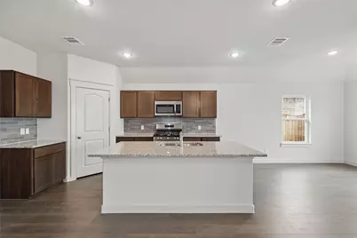 126 Patrick Henry Drive, Venus, TX 76084 - Photo 2