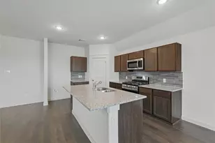 126 Patrick Henry Dr, Venus, TX 76084 - Photo 4