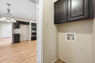 1503 N Fielder Rd, Arlington, TX 76012 - Photo 34